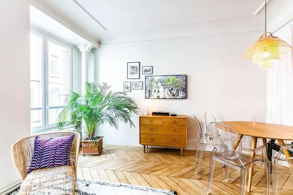 Greeter-Bel Appartement Parisien De 70M2 - St Lazare 0*, Paris