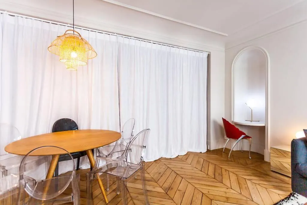 Greeter-Bel Appartement Parisien De 70M2 - St Lazare 0*, Paris