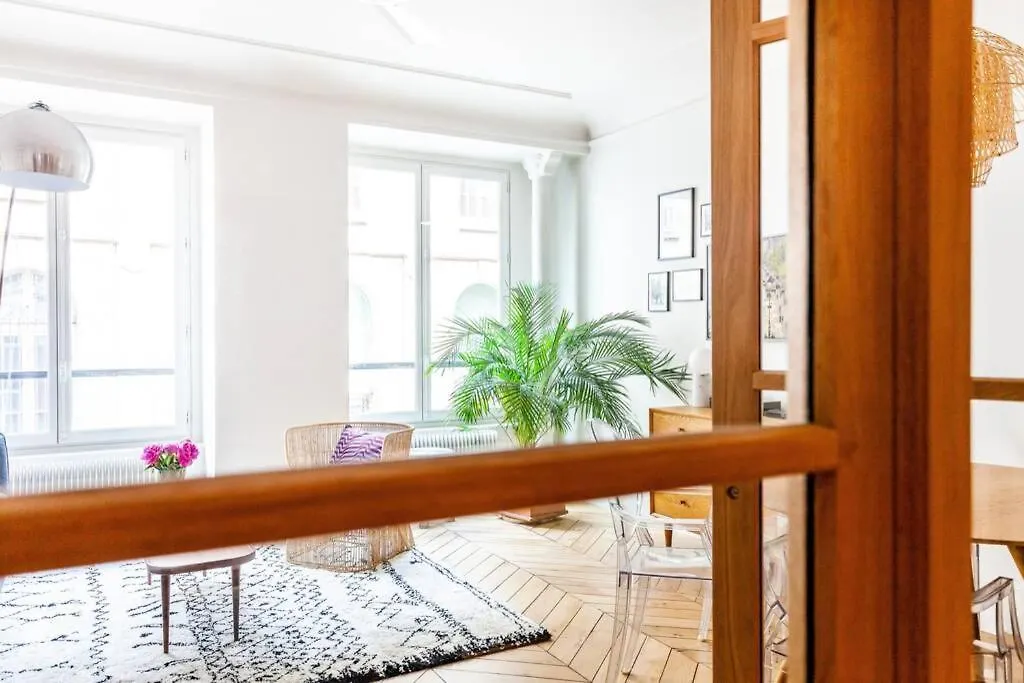 Greeter-Bel Appartement Parisien De 70M2 - St Lazare Apartman